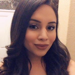 Meet your Posher, Carina